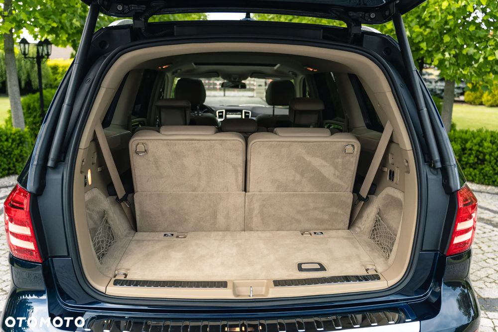 Mercedes-Benz GL 350 BlueTec 4-Matic - 32