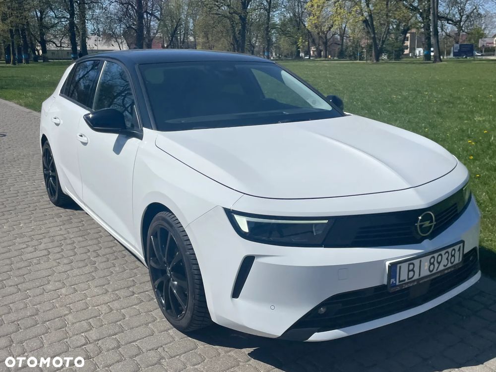Opel Astra 1.2 Turbo Business Edition - 2