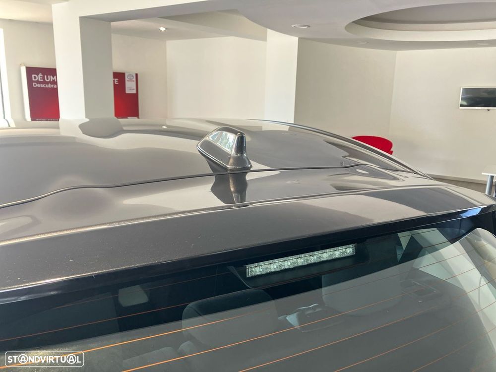 Toyota Yaris 1.5 HDF Comfort Plus - 23