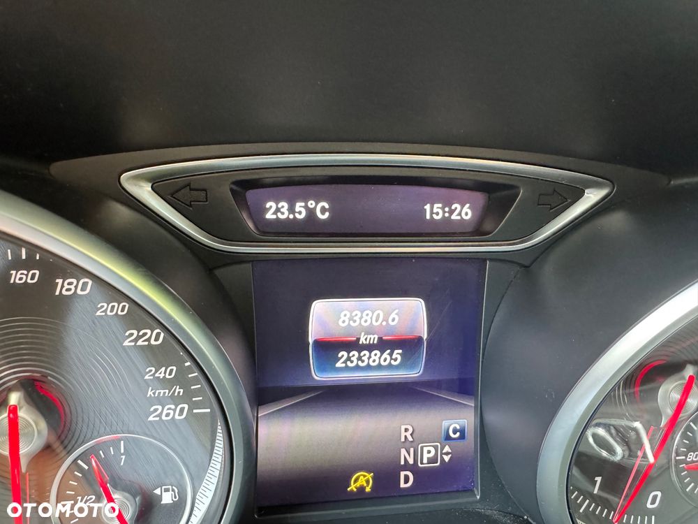 Mercedes-Benz CLA - 4