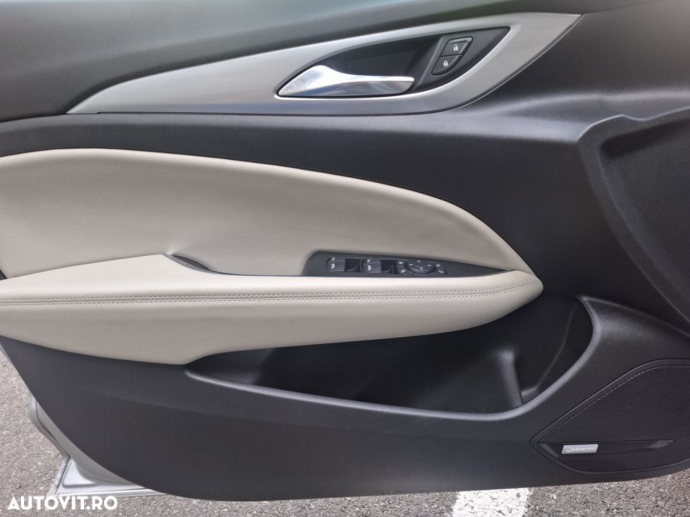 Opel Insignia - 10
