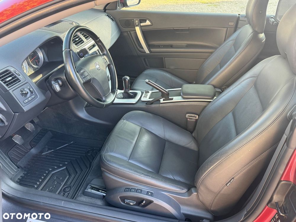Volvo C70 D3 Summum - 26