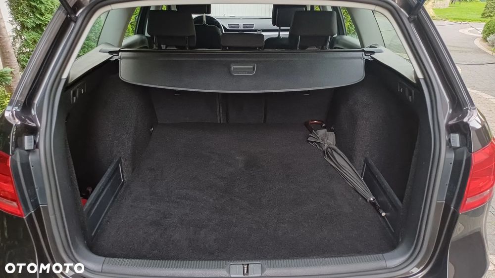 Volkswagen Passat - 10