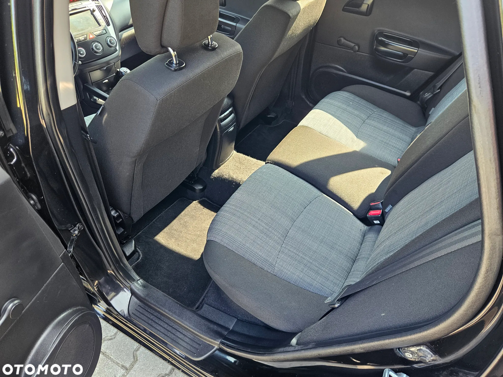 Kia Ceed 1.6 CVVT Dream-Team Edition - 12
