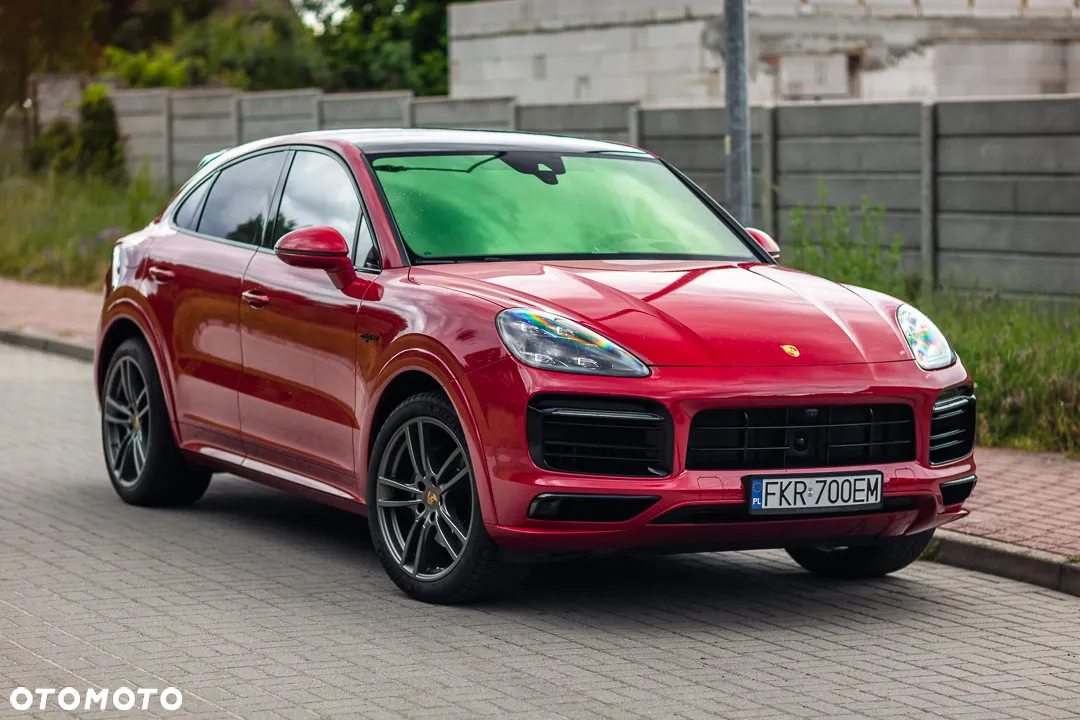 Porsche Cayenne Coupe E-Hybrid - 8