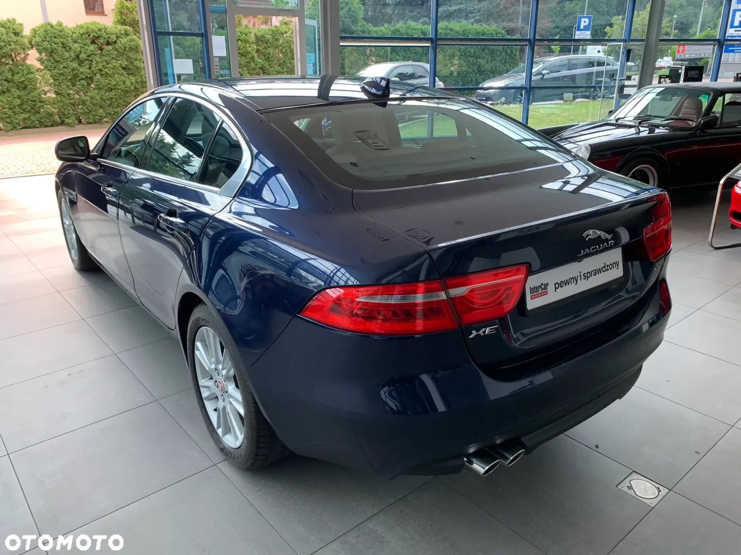 Jaguar XE 2.0 D Prestige - 6