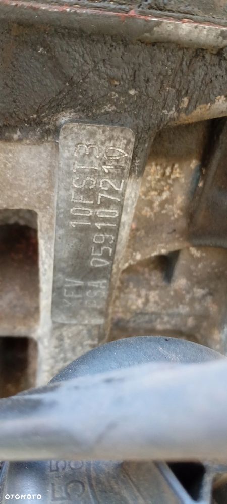 Silnik blok silnika słupek Peugeot 207 1.4 8V KFV - 15