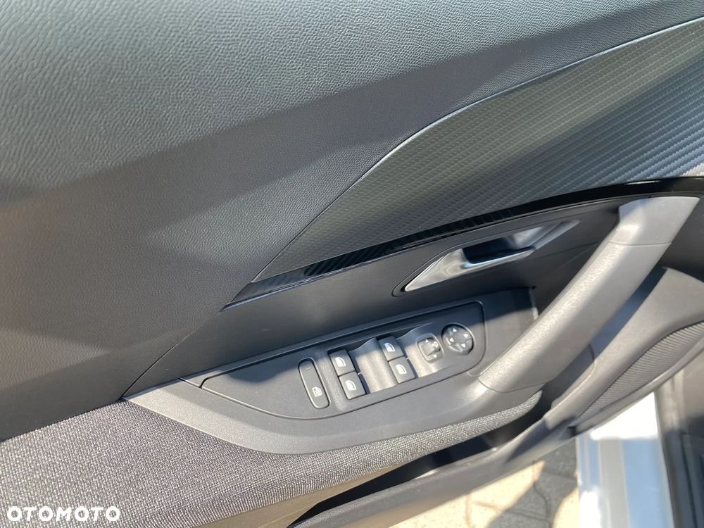 Peugeot 2008 PureTech mHEV Edition e-DCS6 - 9