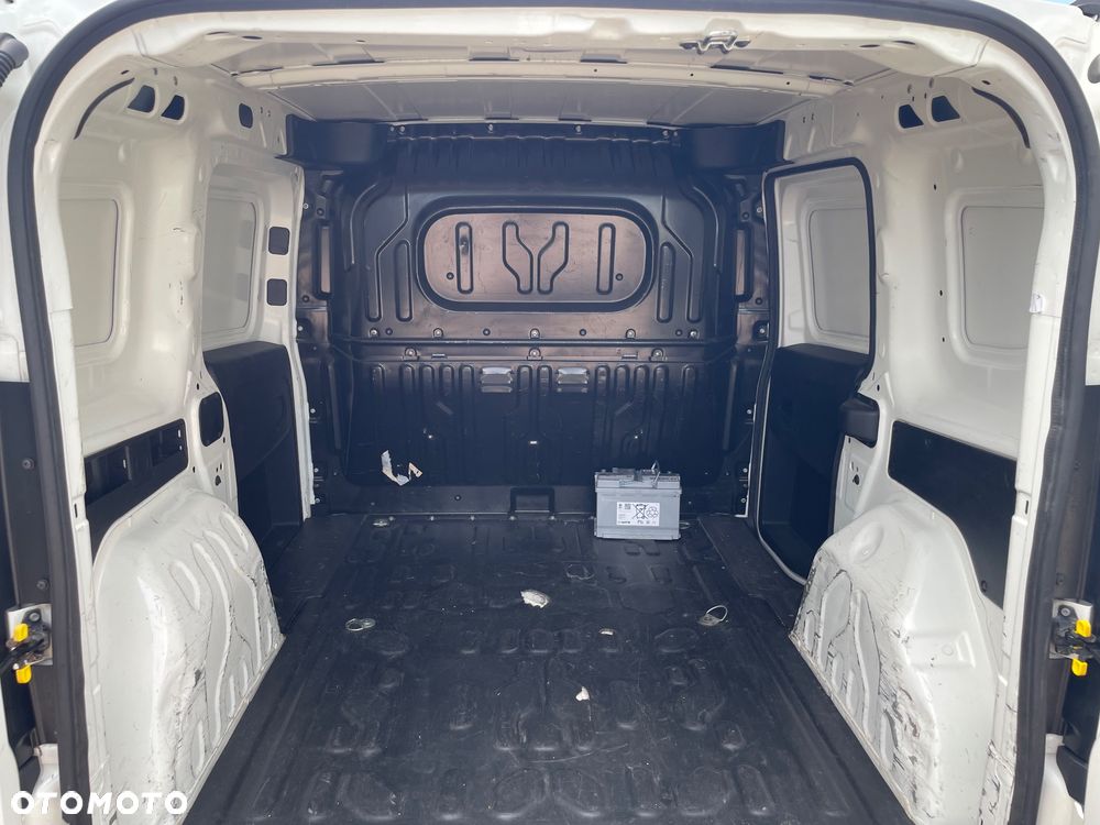 Opel Combo - 17