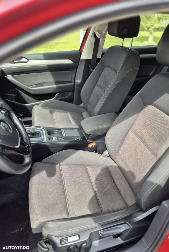 Volkswagen Passat 2.0 TDI SCR DSG - 9