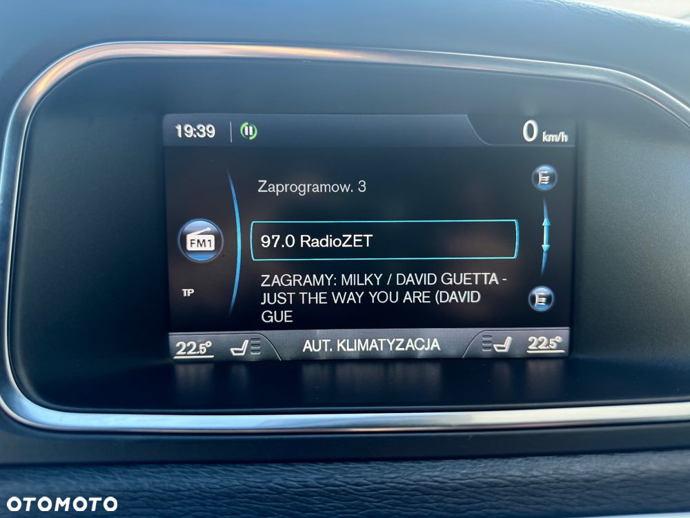 Volvo V40 D2 R-Design - 11