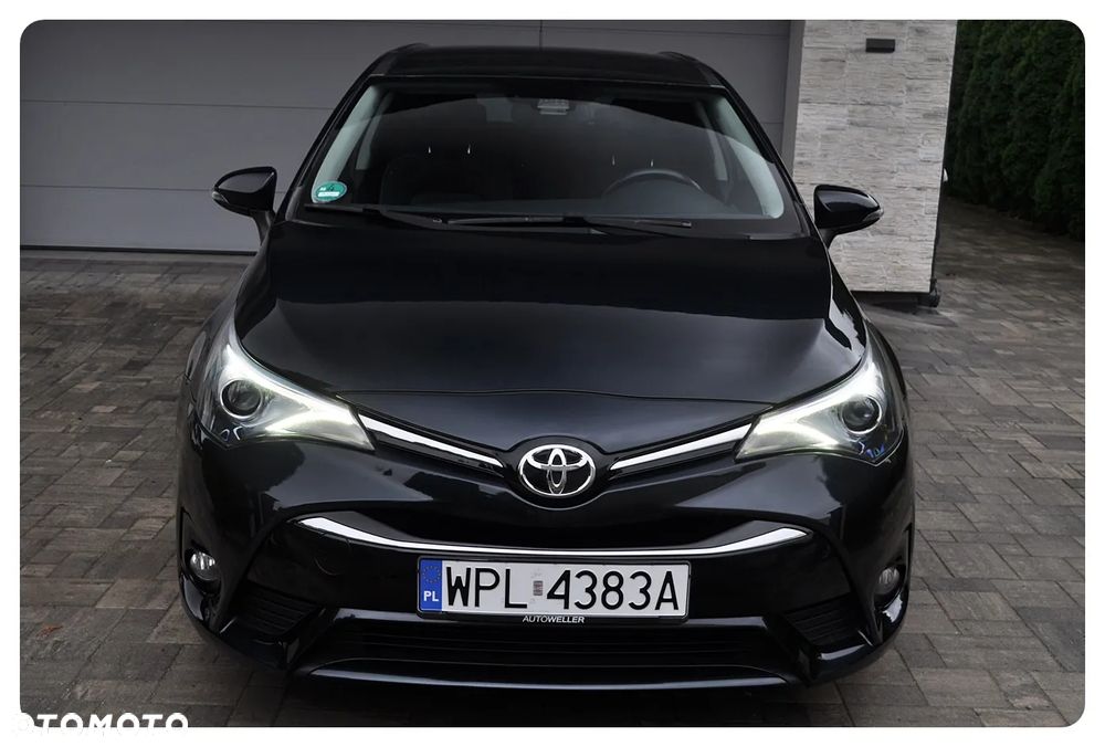 Toyota Avensis Touring Sports 1.8 Business Edition - 9