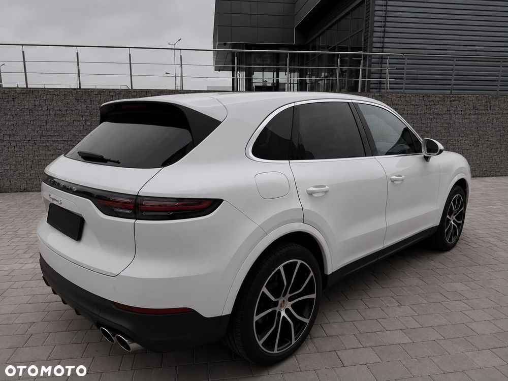 Porsche Cayenne S - 4