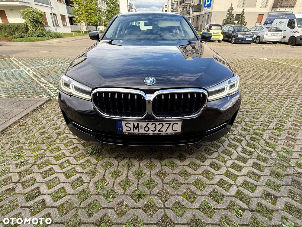 BMW Seria 5 520d xDrive - 6