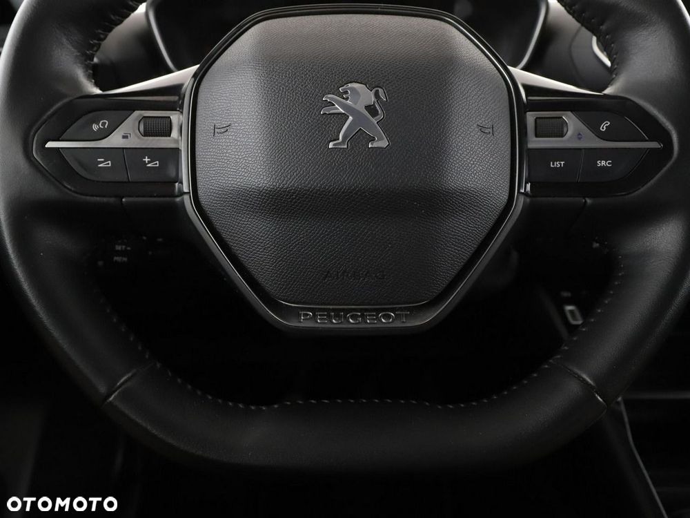 Peugeot 2008 PureTech 100 Business - 22