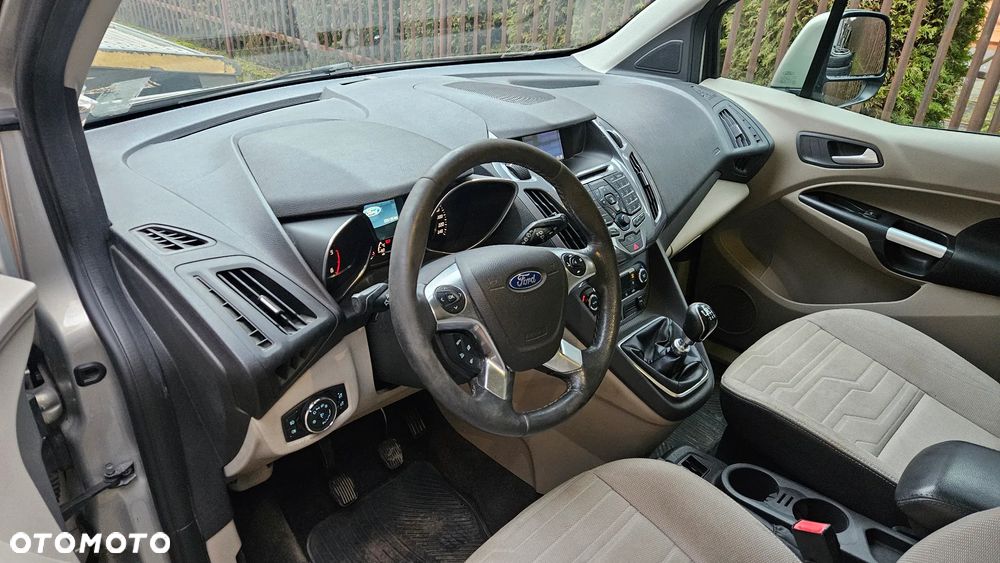 Ford Tourneo Connect 1.6 TDCi Titanium - 21