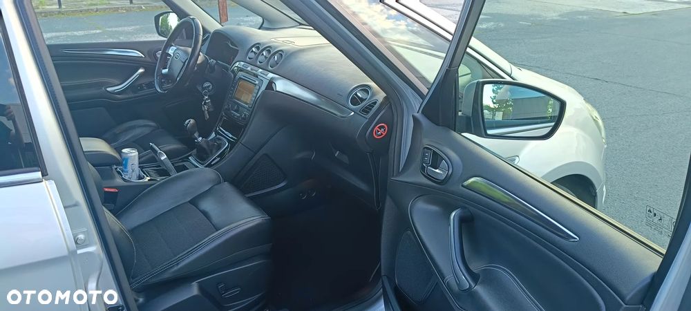 Ford S-Max 2.0 TDCi DPF Titanium - 17