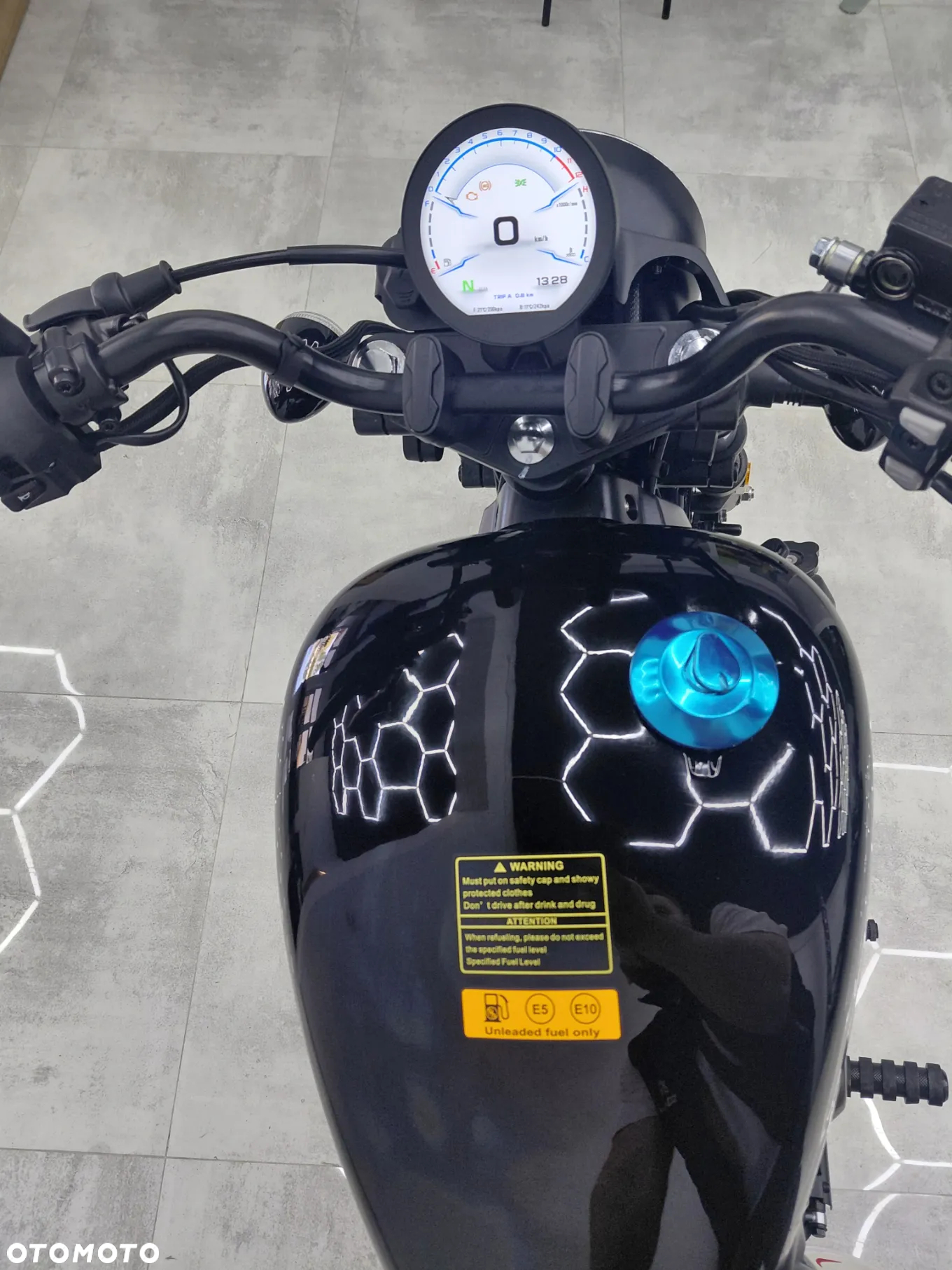 QJMOTOR SRV 125 - 10