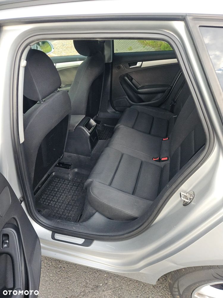 Audi A4 Avant 2.0 TDI - 10