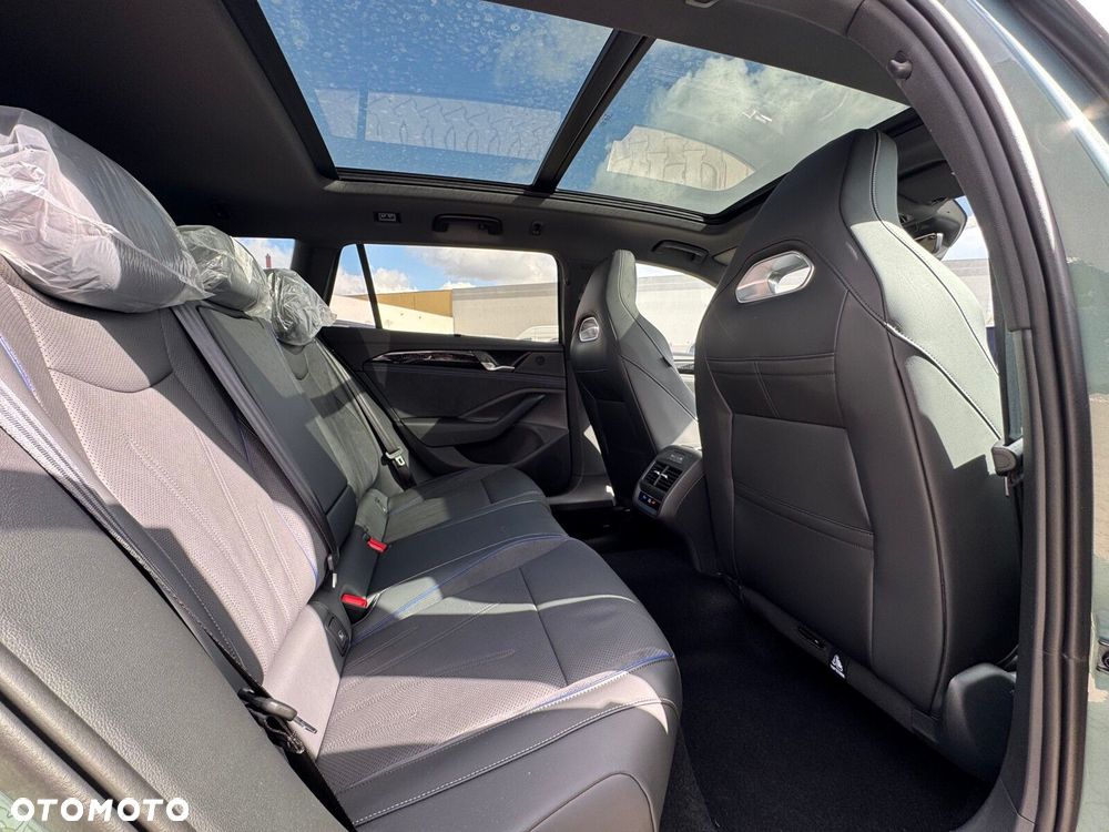 Volkswagen Passat Variant 2.0 TSI 4Mot R-Line Plus DSG - 8