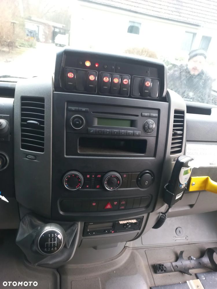 Volkswagen Crafter - 12