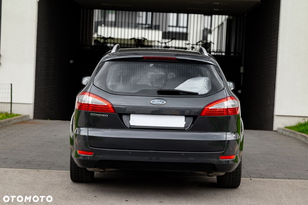 Ford Mondeo SW 2.5 Titanium - 12