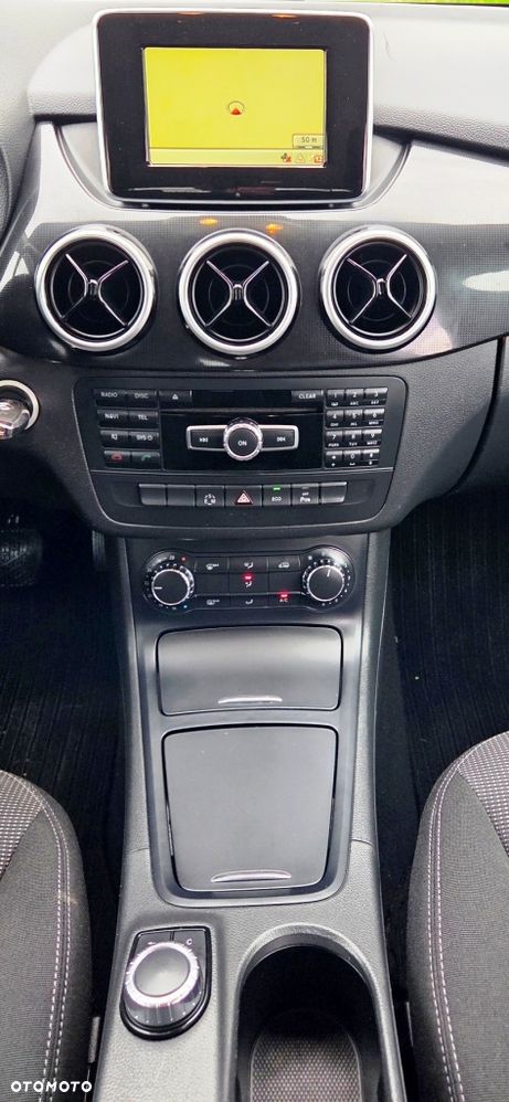 Mercedes-Benz Klasa B 180 CDI (BlueEFFICIENCY) 7G-DCT - 35