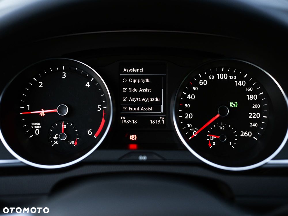 Volkswagen Passat 2.0 TDI SCR DSG Comfortline - 16