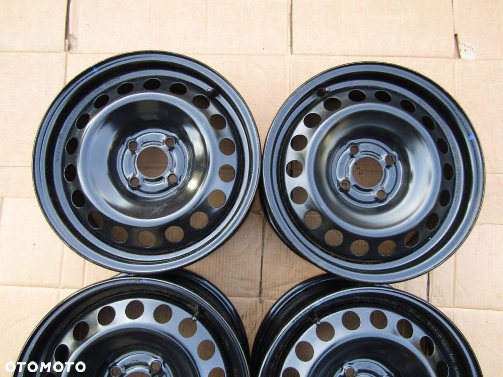4x Felgi 15 Renault Clio II III IV Modus Megane II Thalia Dacia Dokker ET40 - 4