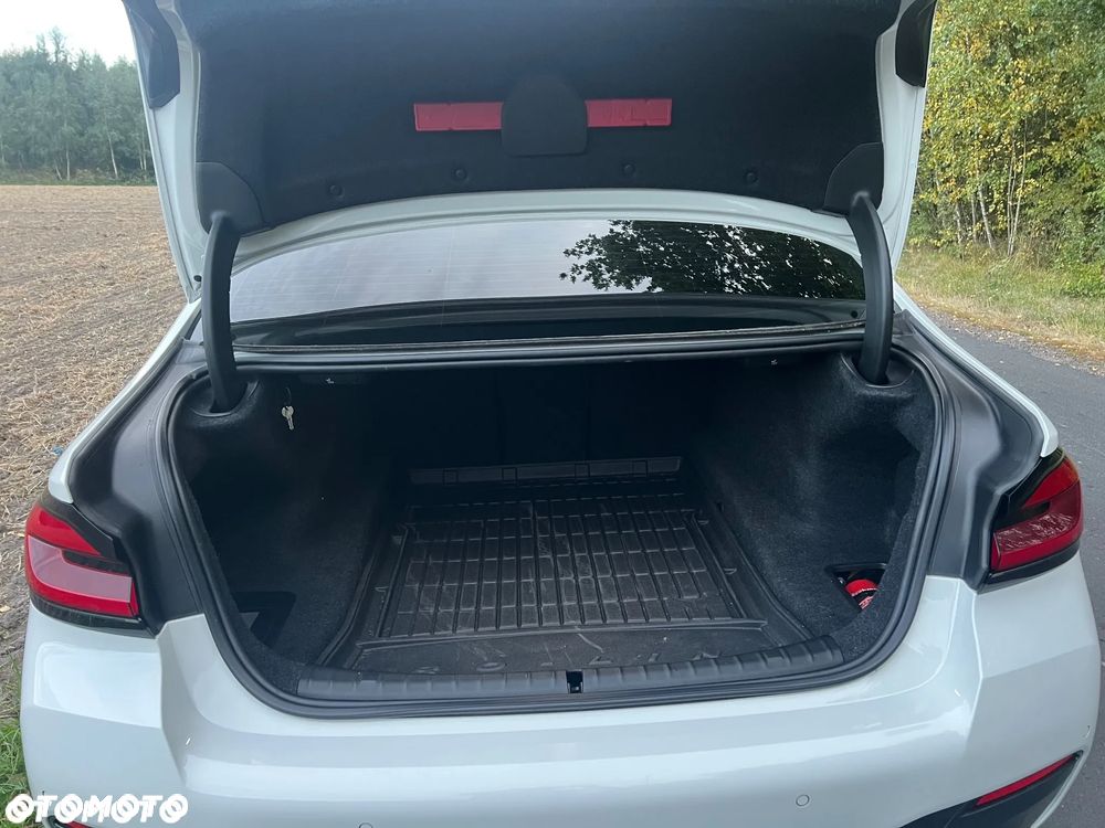 BMW Seria 5 520d xDrive M Sport sport - 17