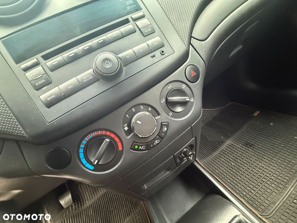 Chevrolet Aveo 1.2 16V LS - 15