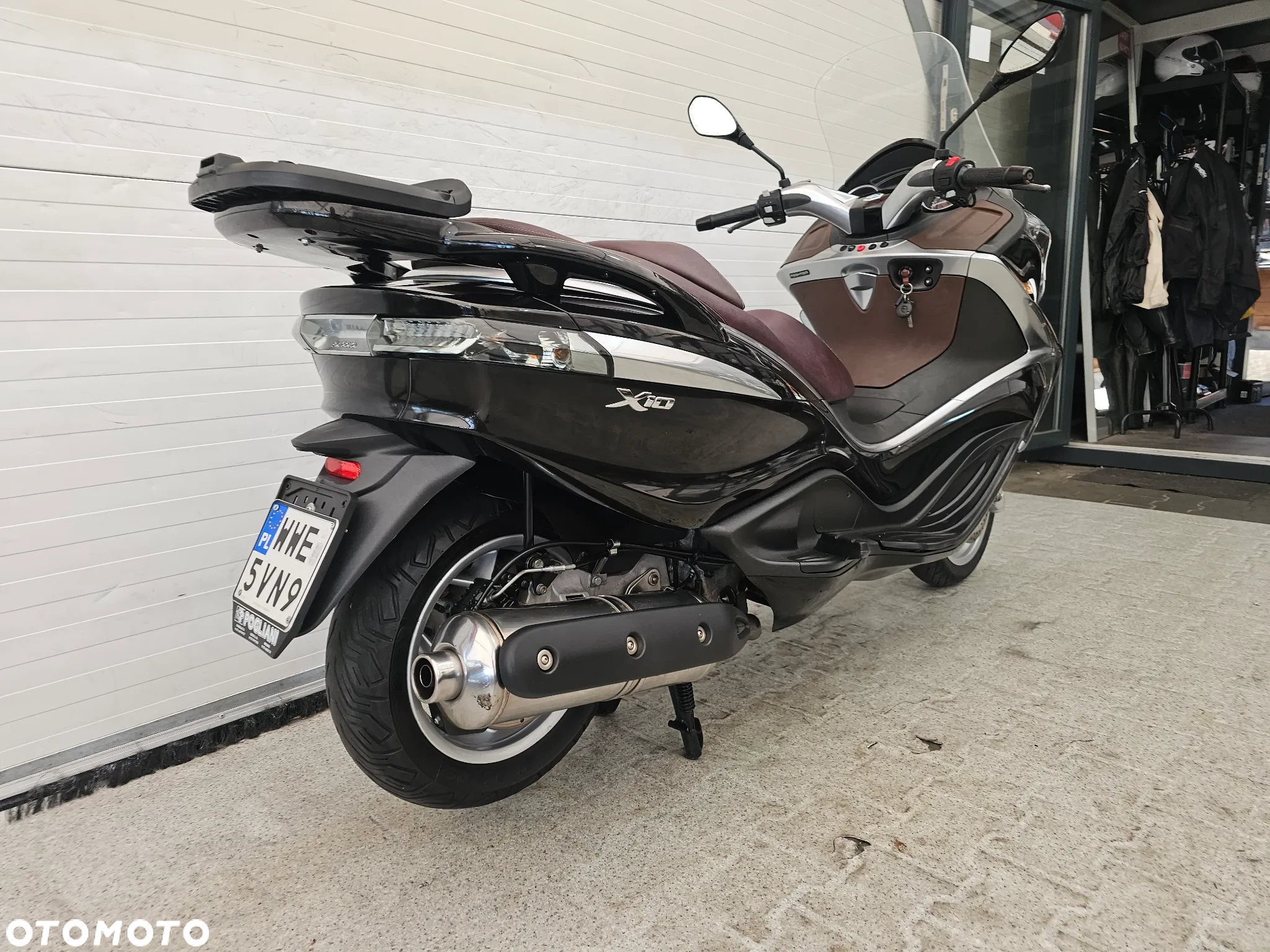 Piaggio X10 - 24
