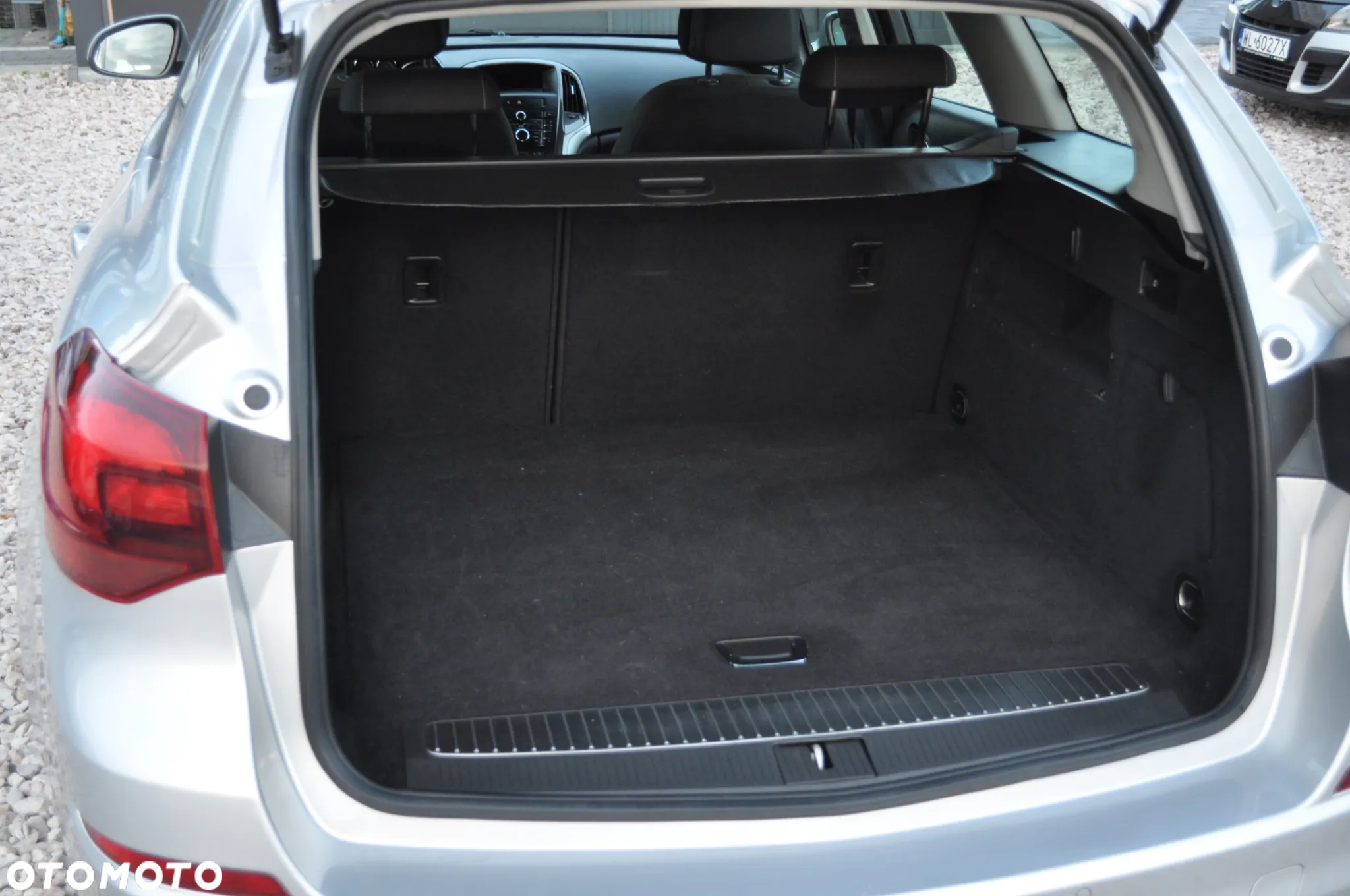 Opel Astra 1.4 Innovation - 22