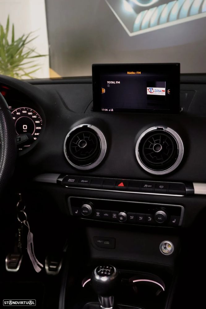 Audi A3 Limousine 30 TFSI S-line - 8