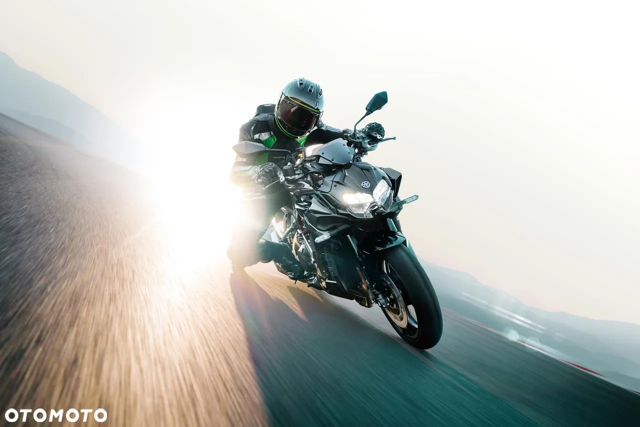 Kawasaki H2 - 14