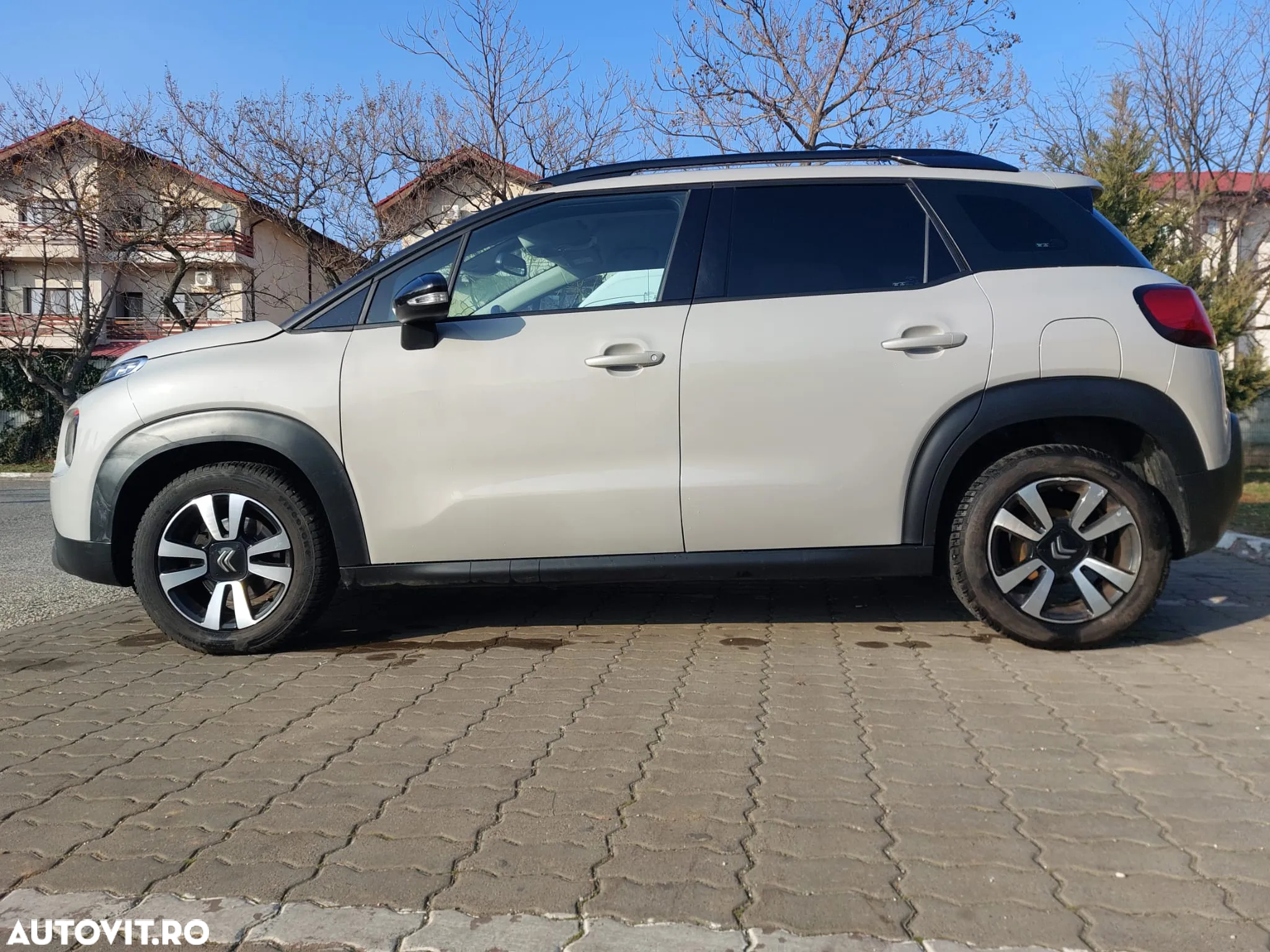 Citroën C3 AIRCROSS 1.2 PureTech S&S BVM Shine - 8