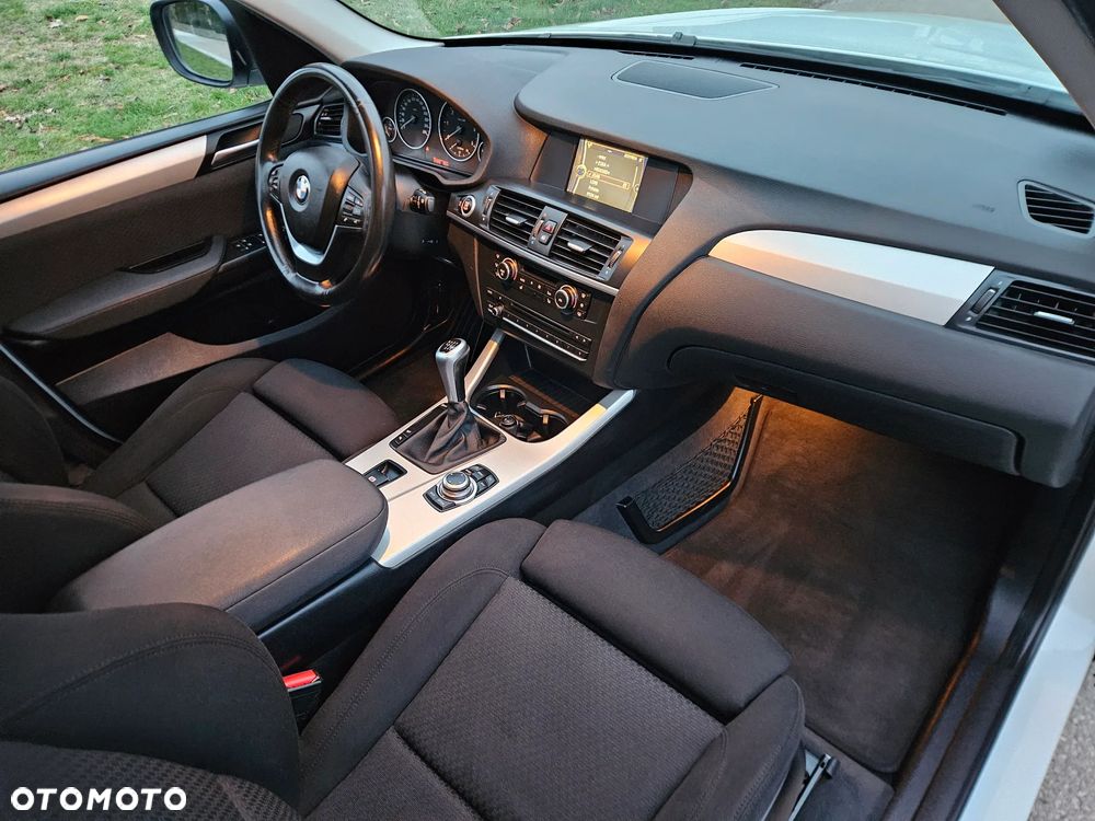 BMW X3 xDrive20d - 13