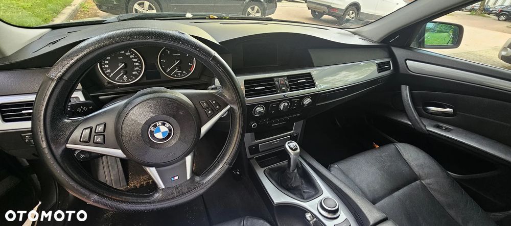 BMW Seria 5 520d - 15