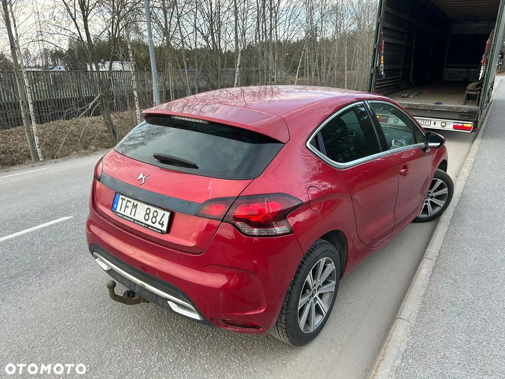 Citroën DS4 e-HDi 110 EGS6 SoChic - 9