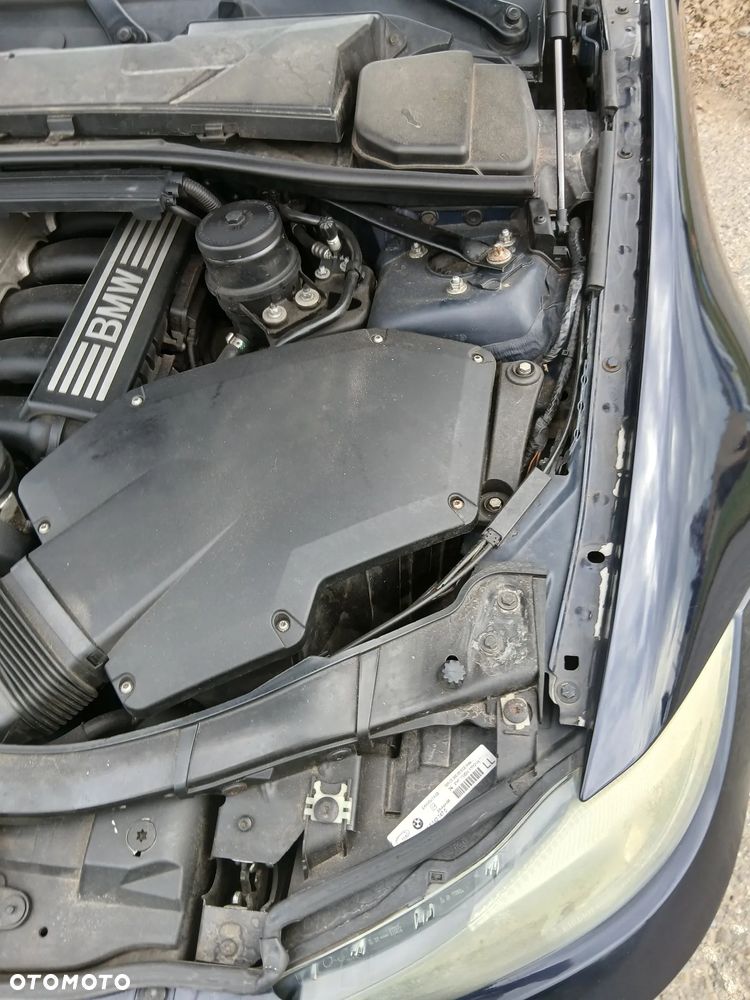 BMW Seria 3 325i - 30