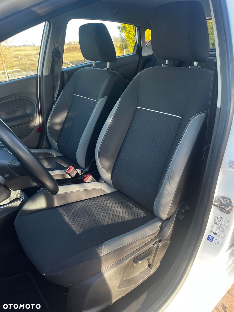 Ford Fiesta - 22