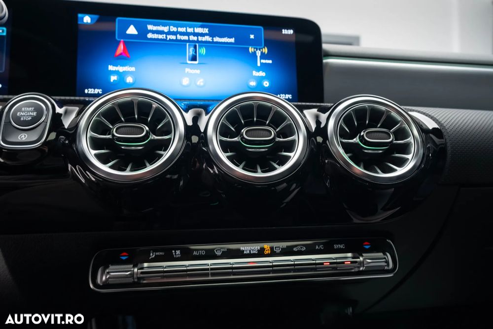 Mercedes-Benz A 35 AMG Sedan 4Matic MHEV 8G-DCT - 18