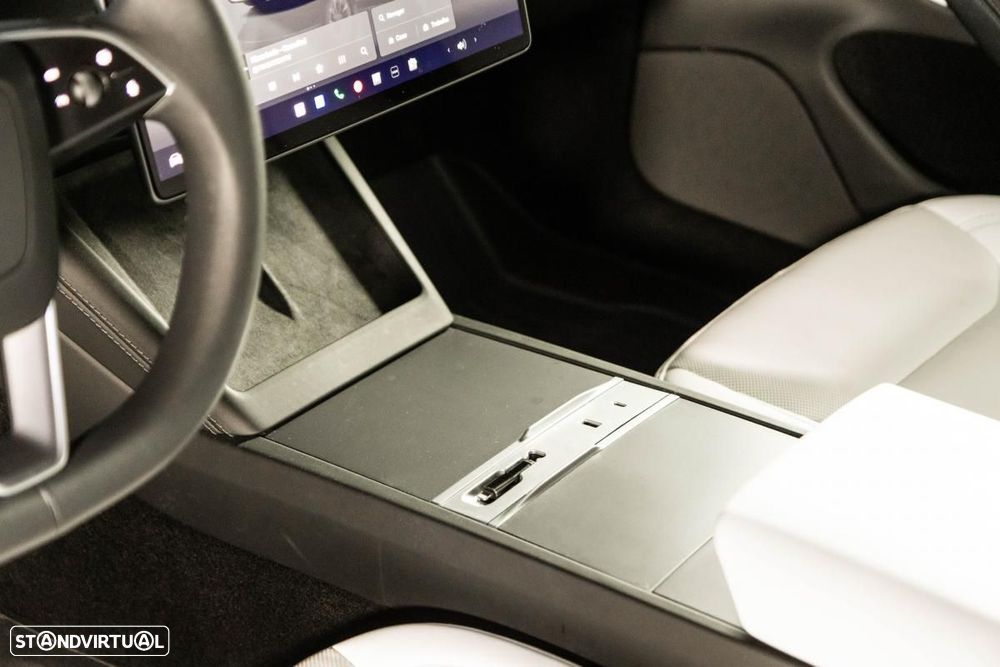 Tesla Model 3 Long Range Tração Integral - 28