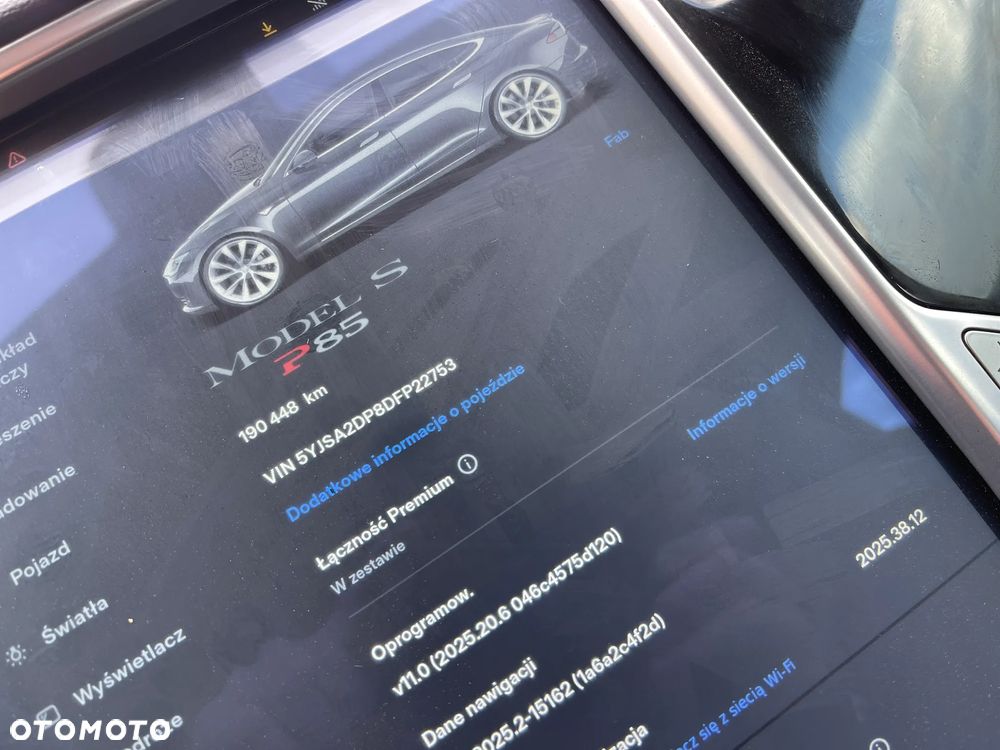 Tesla Model S - 11