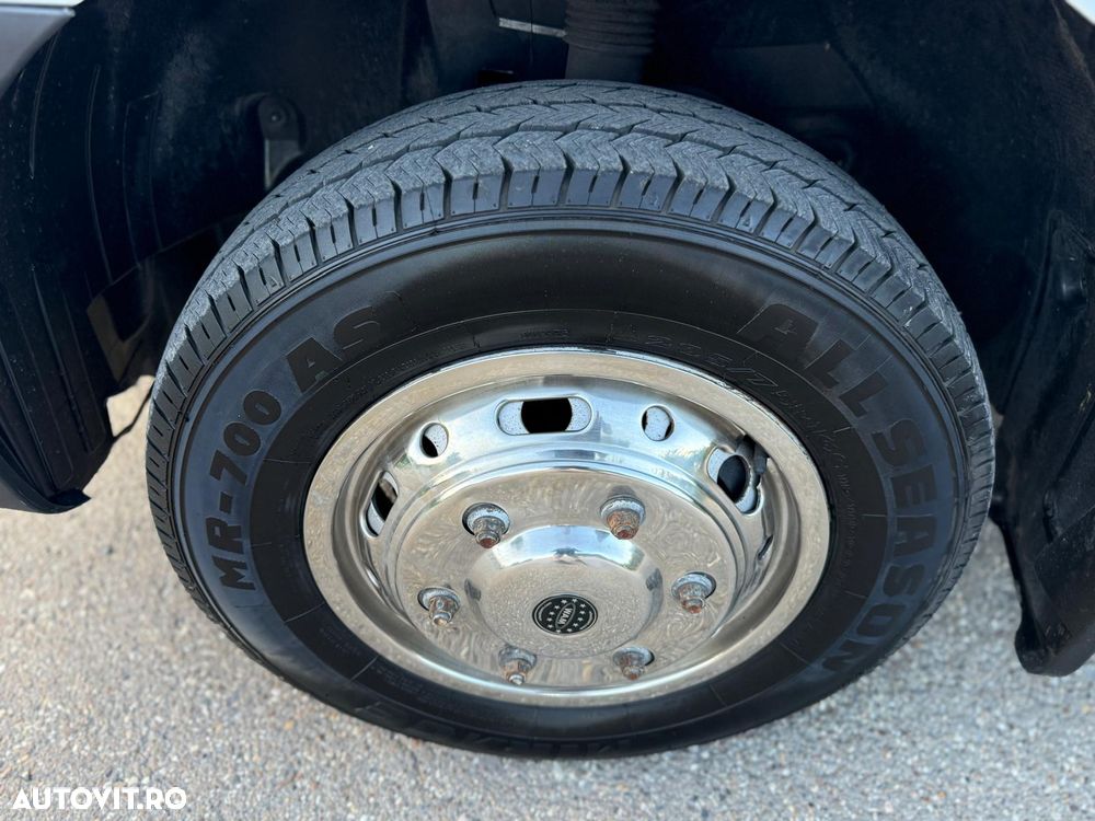 Mercedes-Benz Sprinter - 26