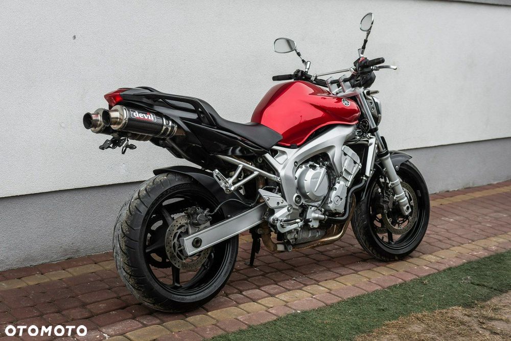 Yamaha FZ - 4
