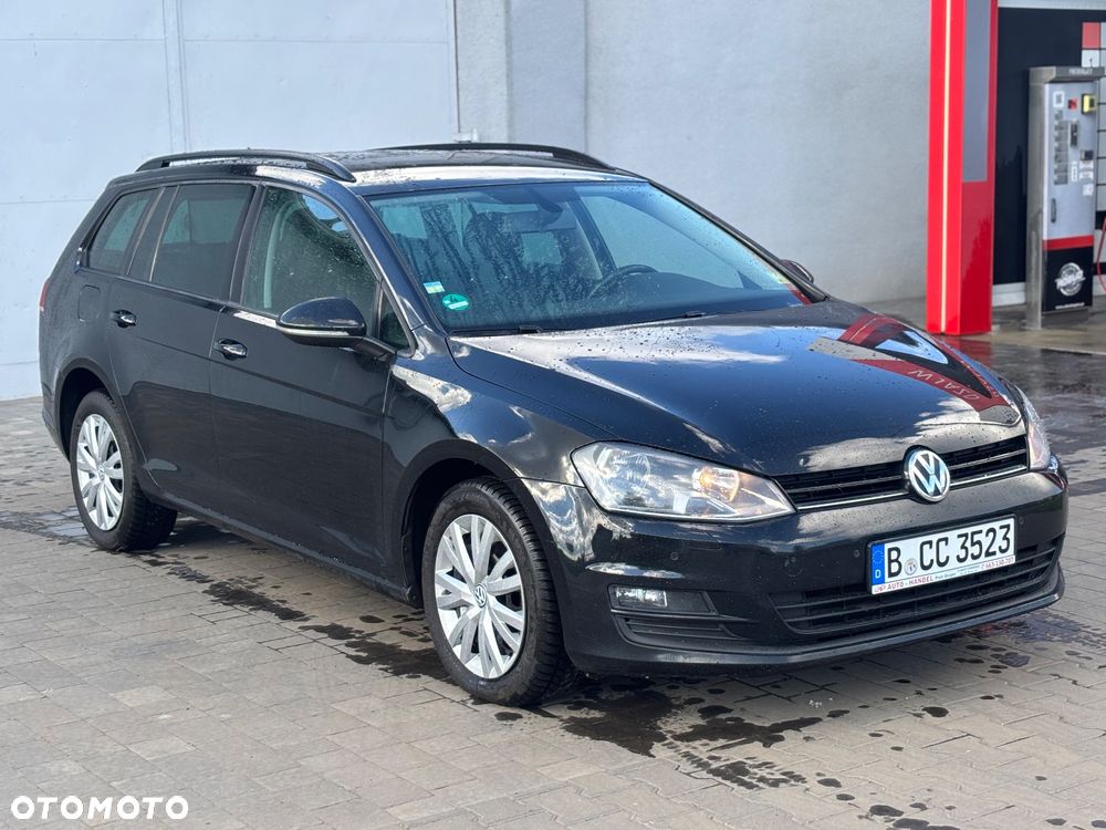 Volkswagen Golf - 6