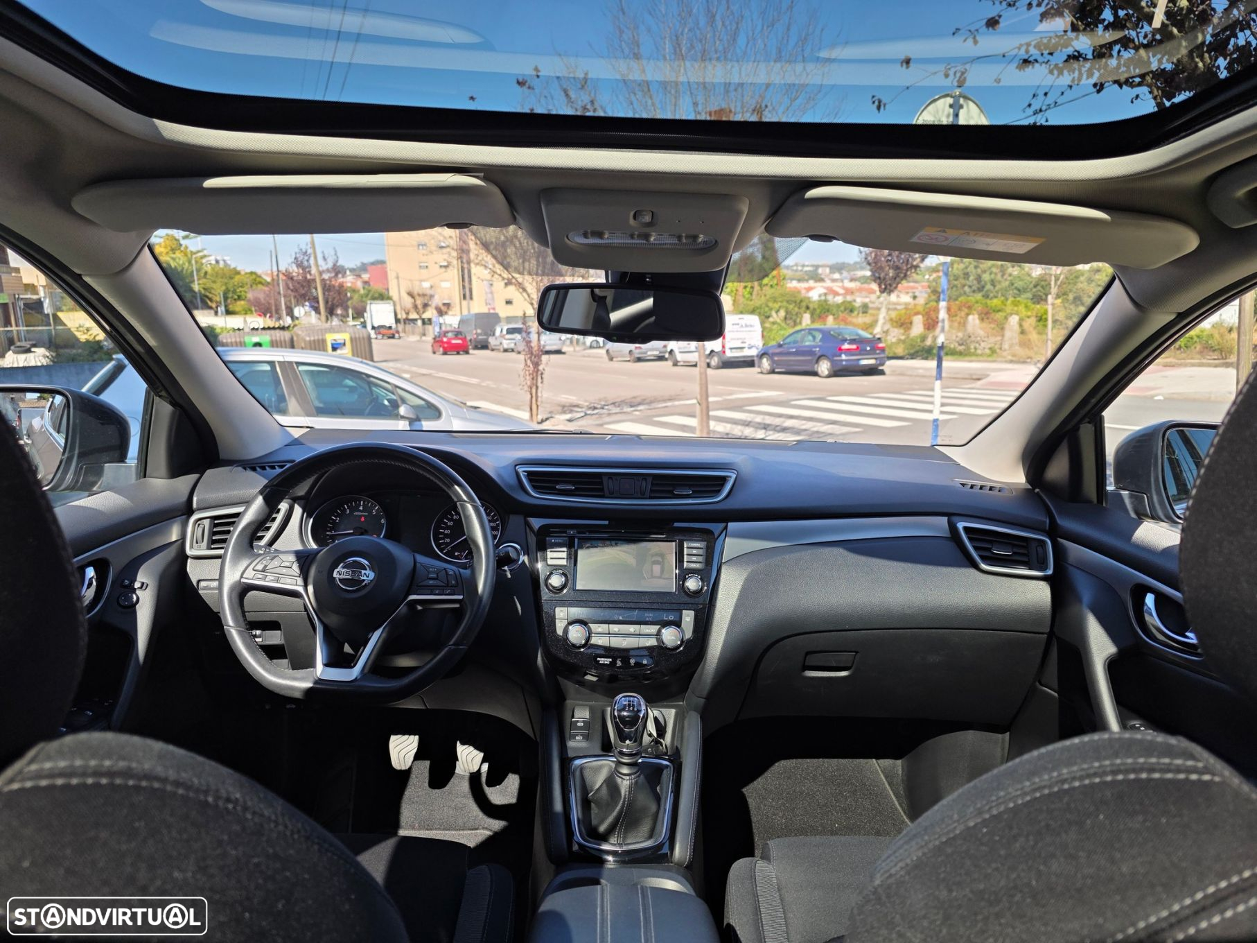 Nissan Qashqai 1.3 DIG-T N-Connecta J18 - 25