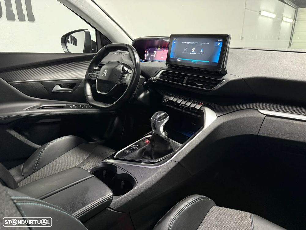 Peugeot 3008 PureTech 130 Stop & Start GPF Allure - 26