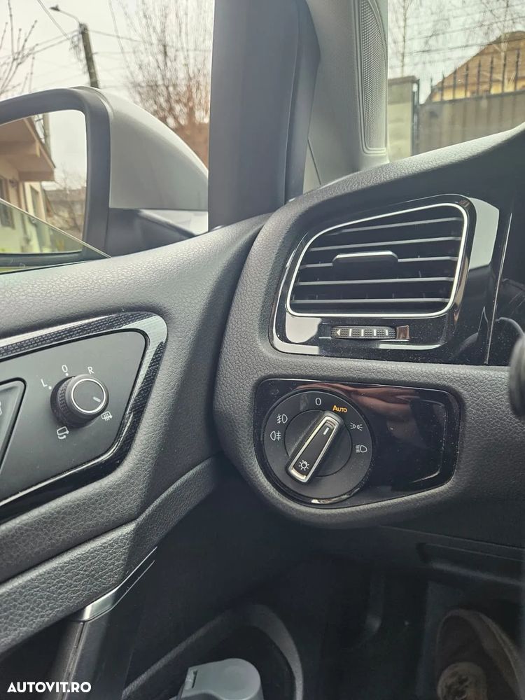 Volkswagen Golf - 14